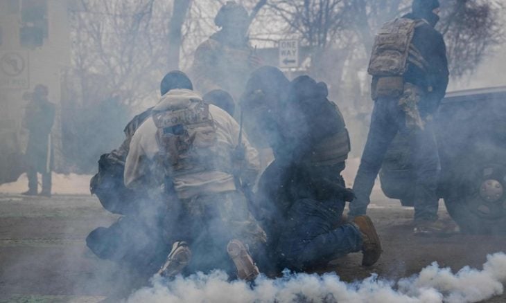 تحذيرات من حرب أهلية أمريكية جديدة.. ما يجري في ولاية مينيسوتا يطابق سيناريوهات الانفجار الداخلي