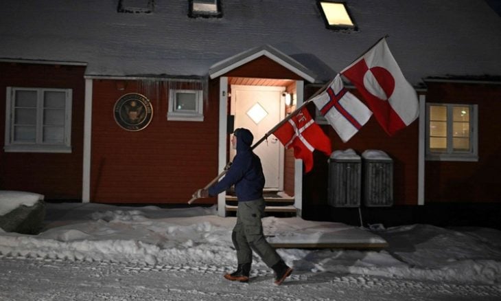 الدنمارك وغرينلاند والولايات المتحدة ستجري مفاوضات لمنع روسيا والصين من “إقامة موطئ قدم” على الجزيرة