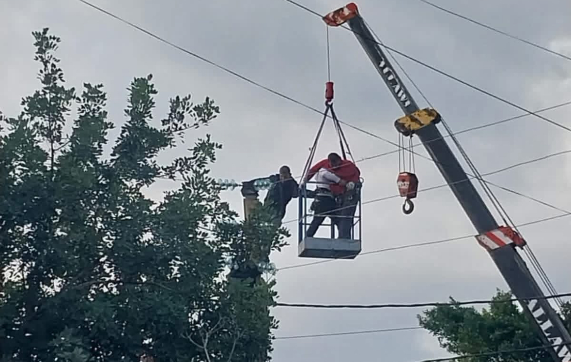 صعقة كهربائية تُصيب عاملاً في شركة كهرباء قاديشا في أنفه