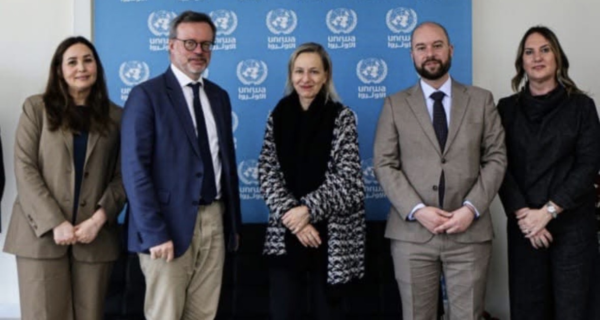 الأونروا - لبنان  زيارة وفود مانحة إلى مخيم مار إلياس  استضافت الأونروا في لبنان زيارة مشتركة لوفد يضم ممثلين عن سفارة مملكة هولندا في لبنان، ووفداً من لوكسمبورغ ضم المدير العام للتعاون الإنمائي والعمل الإنساني، والمسؤول عن منطقة الشرق الأوسط وشمال أفريقي