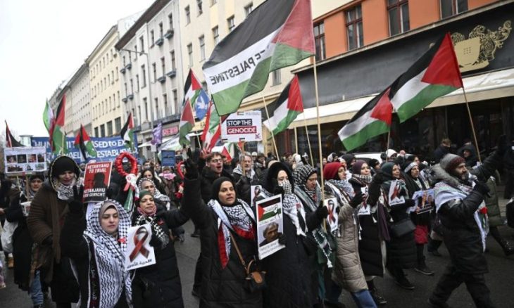 مظاهرة حاشدة في برلين تضامنا مع غزة وتنديدا بالإبادة الإسرائيلية- (فيديو)
