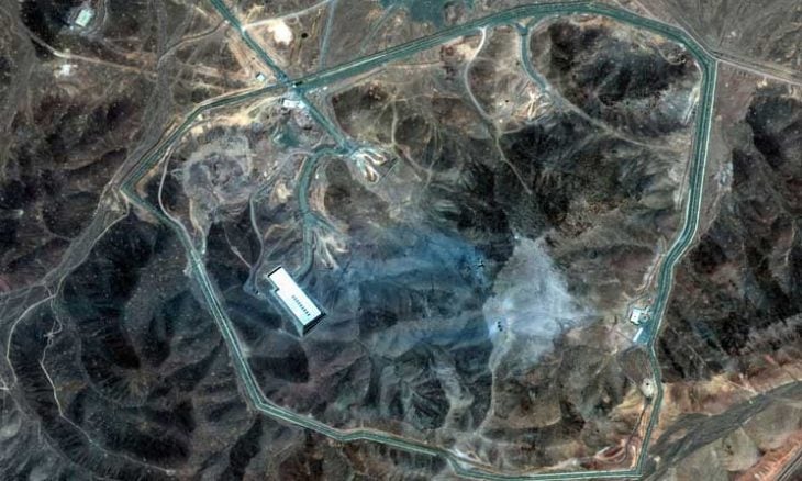 إيران: هناك قنابل غير منفجرة بمنشآت نووية تعرضت لقصف أمريكي