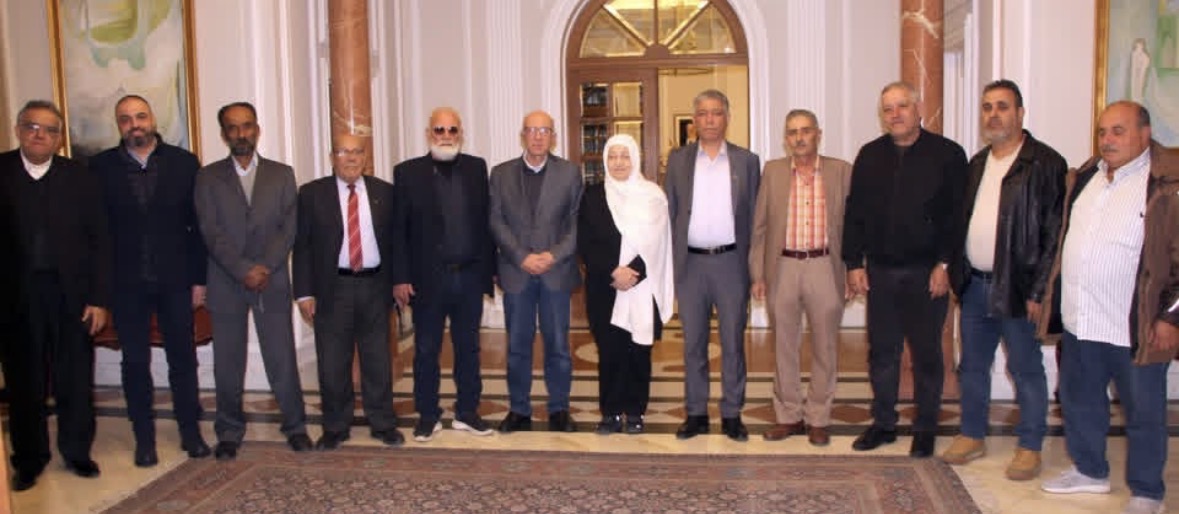 وفد اتحاد نقابات عمال فلسطين فرع لبنان يلتقي  النائب بهية الحريري  بمناسبة الذكرى ٢١ لاستشهاد الحريري.