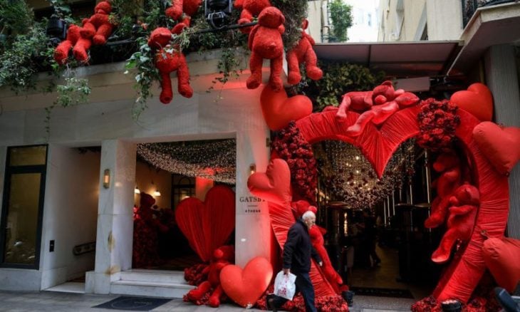 الشرطة ترجح انتحار منتجة مسلسل “طهران” الإسرائيلية في فندق بأثينا