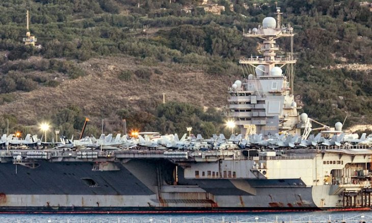 فايننشال تايمز: ترامب ورّط نفسه عندما اعتقد أن الحشود العسكرية ستجبر إيران على اتفاق