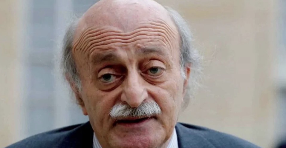 جنبلاط يحذّر بصورة “مولوخ”: “احذروا منتصف آذار”