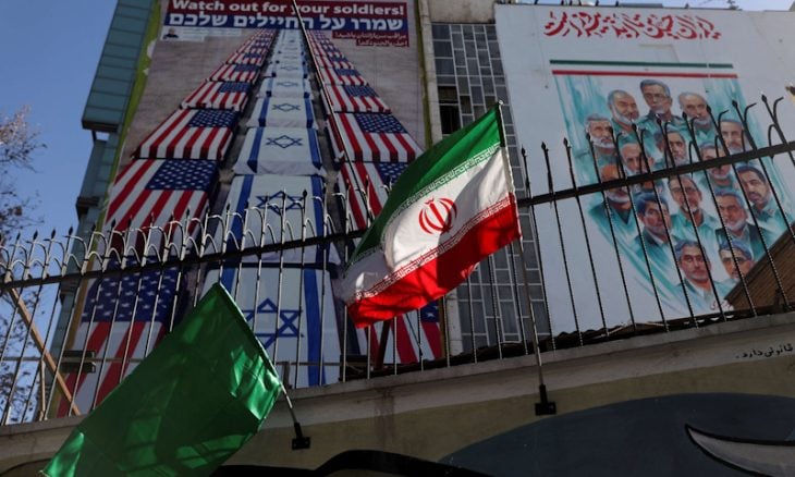 لوفيغارو: طهران وواشنطن.. بين الحرب والسلام السيئ