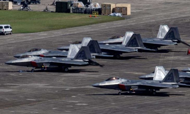 قناة عبرية: 6 مقاتلات أمريكية “إف 22” إضافية في طريقها إلى إسرائيل