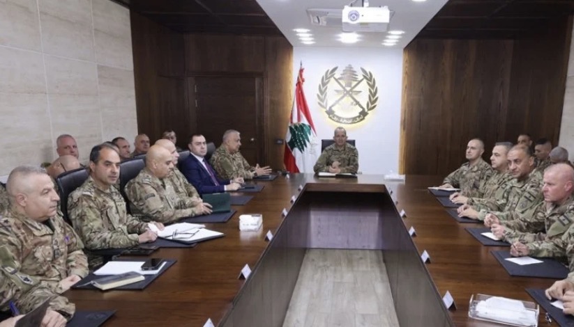 اجتماع استثنائي في اليرزة… قائد الجيش يكشف ملابسات الإنزال الإسرائيلي في البقاع عقد قائد الجيش العماد رودولف هيكل في اليرزة
