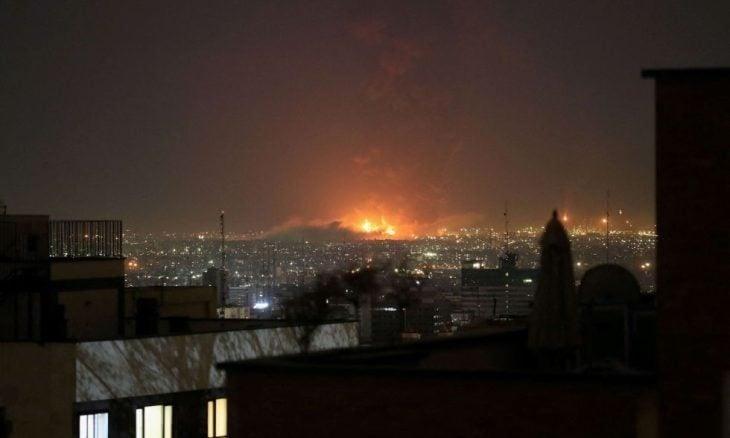 إيران: سنتخذ إجراءات مماثلة بالمنطقة إذا تواصل استهداف منشآت الطاقة