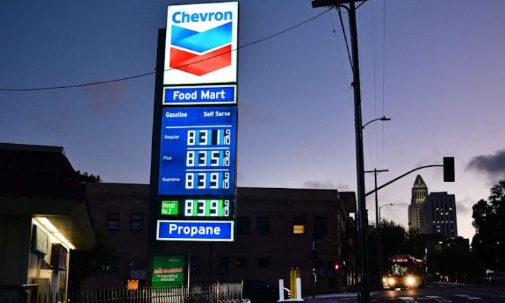 النفط يصعد مدفوعا بتكثيف إيران للهجمات في منطقة الخليج