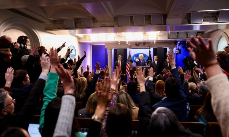 واشنطن تهدد بسحب تراخيص وسائل إعلام بسبب تغطية حرب إيران