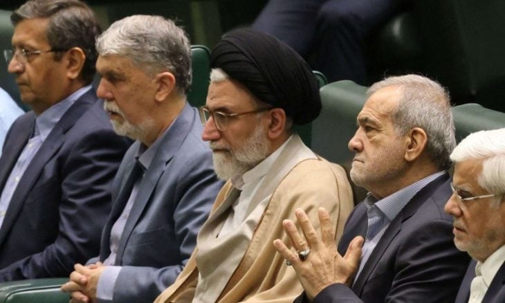 إسرائيل تعلن اغتيال وزير الاستخبارات الإيراني