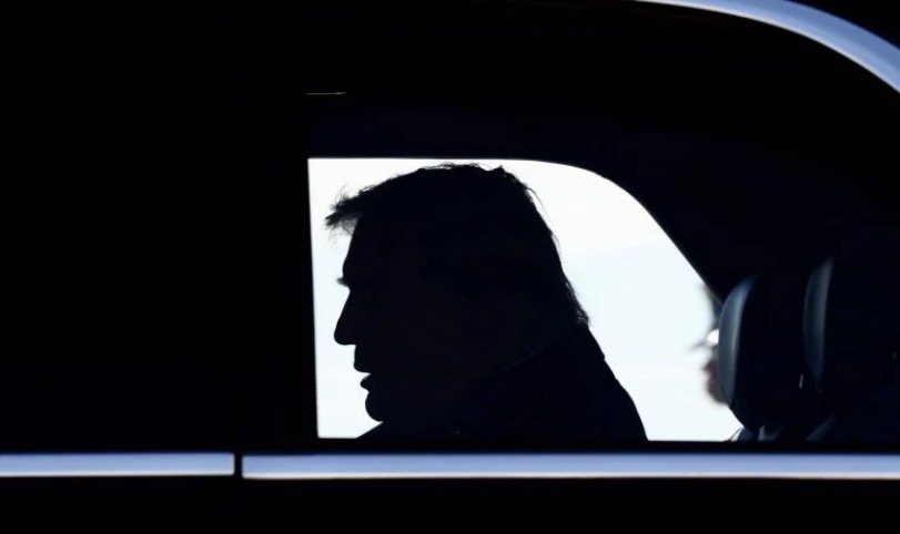 دبلوماسية الظل تقلب المشهد… كيف تراجع ترامب عن ضرب إيران؟