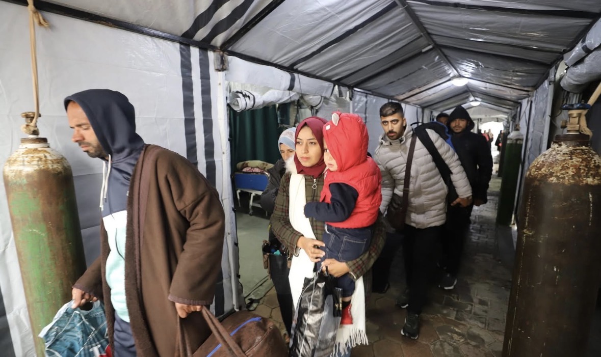 الهلال الأحمر الفلسطيني ينجز مهمة إجلاء طبي جديدة إلى معبر رفح