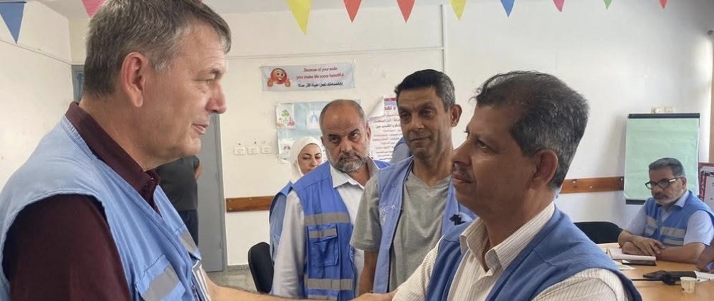 مشاعر مختلطة من المرارة والحزن والفخر، يغادر بها فيليب لازاريني المفوض العام لوكالة الأونروا مُنهيا ولايته