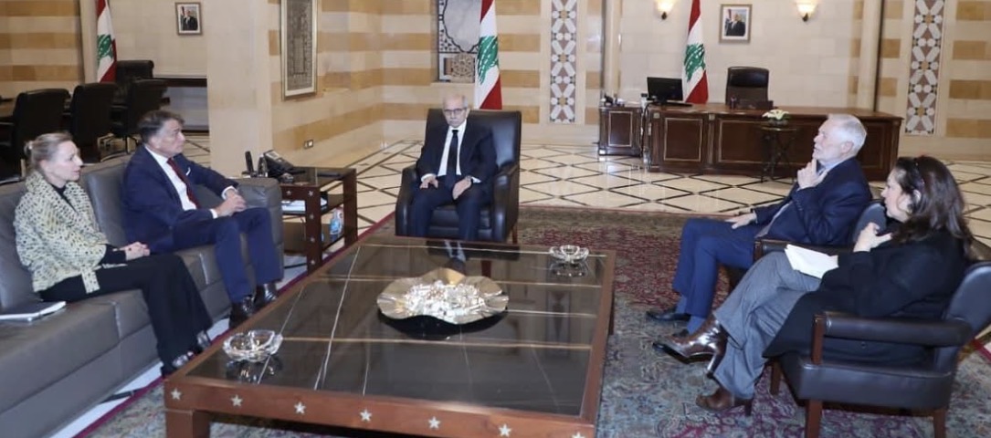 مفوض عام الاونروا يلتقي رئيس الوزراء اللبناني