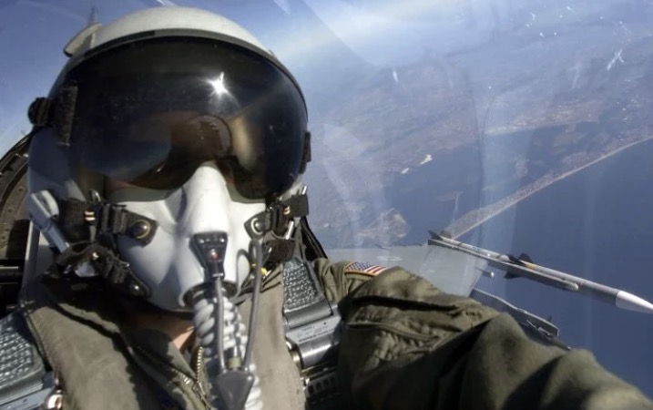 من طيّار أميركي إلى "ناجٍ مطارد"... كواليس النجاة واستراتيجية البقاء حتى اللحظة الأخيرة!