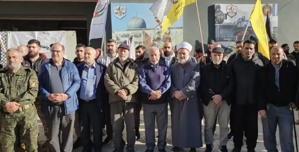 وقفة جماهيرية لحركة "فتح" شعبة البداوي تنديداً بقرار الكنيست ودعماً للأسرى