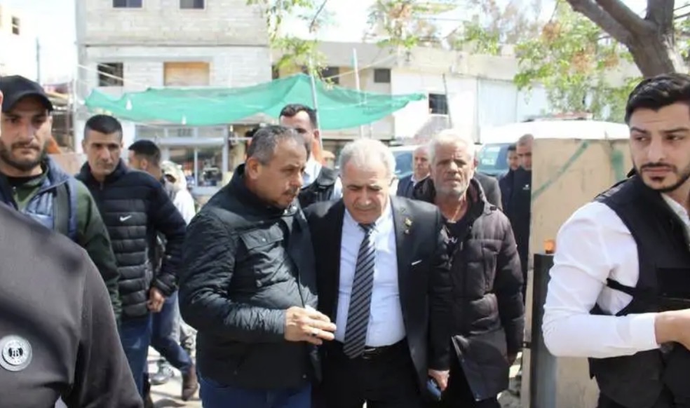 سفير دولة فلسطين في لبنان يزور مخيمات منطقة صور ويؤكد استمرار دعم صمود أبناء شعبنا في الجنوب