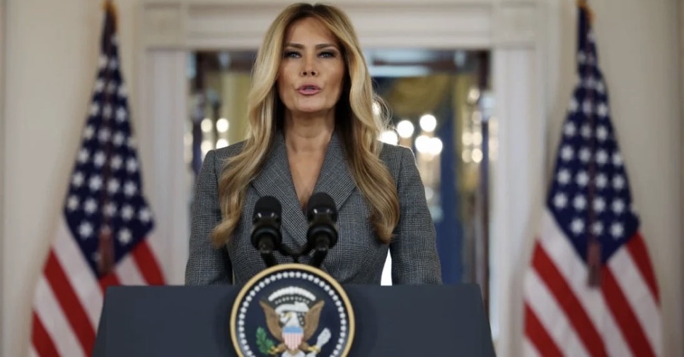 تصريحات ميلانيا ترامب تشعل ملف إبستين... "توقفوا الآن"!