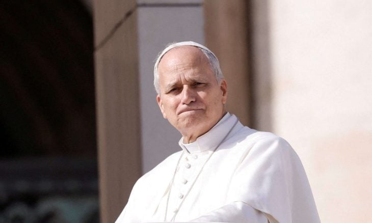 ترامب ينتقد بابا الفاتيكان ليو الرابع عشر بسبب مواقفه الرافضة للحرب على إيران