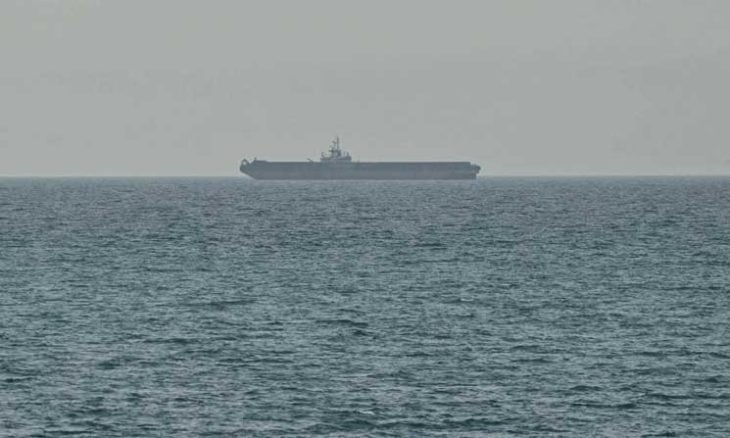 ناقلة نفط خاضعة لعقوبات أمريكية تعبر هرمز رغم الحصار