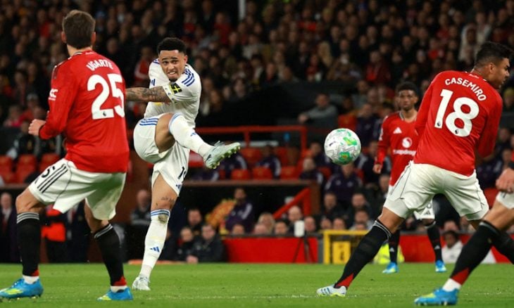 مانشستر يونايتد يتلقى خسارة مفاجئة في ملعبه أمام ليدز