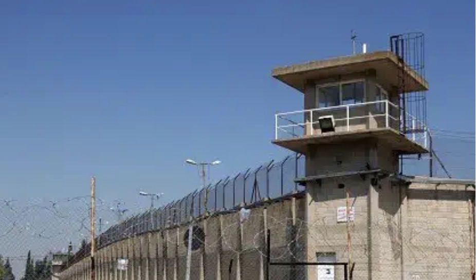 مؤسسات الأسرى": أكثر من 9600 أسير في سجون الاحتلال