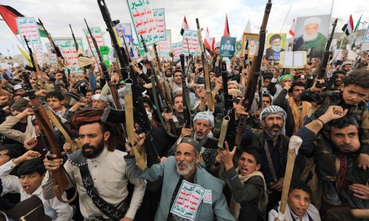 إسرائيل حائرة.. لماذا لا ينضم الحوثيون للحرب؟ واستخباراتها تطرح 4 تفسيرات