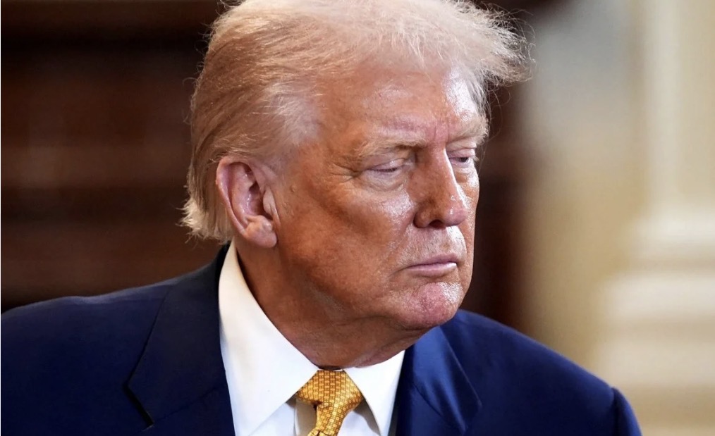 خلف الأبواب المغلقة… هل حاول ترامب تفعيل “الرموز النووية”؟