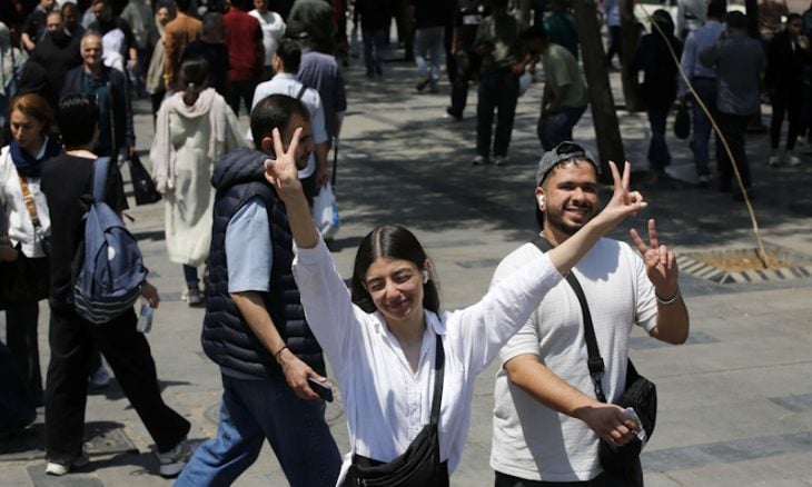 طهران.. عودة الحياة اليومية إلى وتيرتها الطبيعية مع سريان وقف إطلاق النار