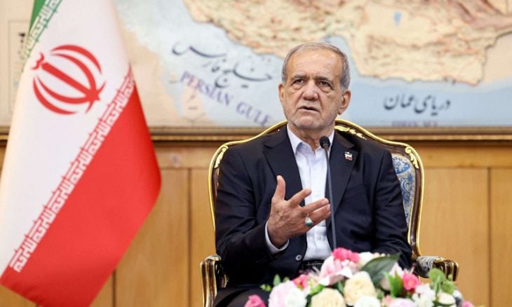 الرئيس الإيراني يقول إن الحصار البحري الأمريكي “محكوم بالفشل”