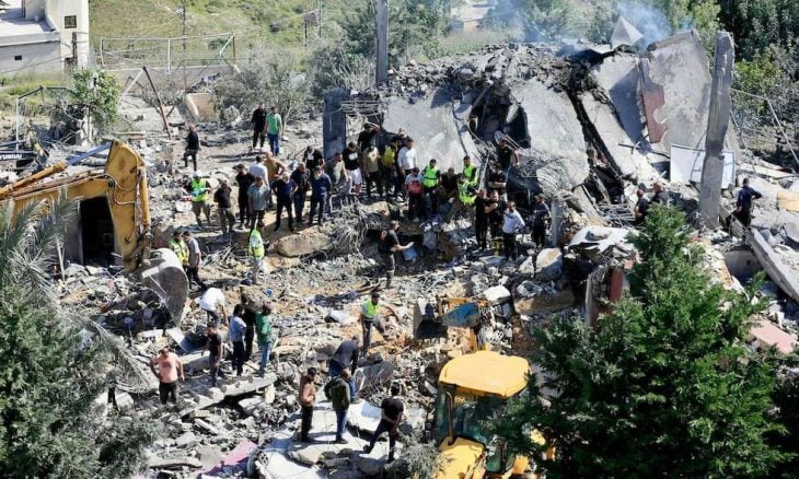 مجزرة إسرائيلية بحق عائلة جنوب لبنان.. تسعة شهداء بينهم أطفال بغارة استهدفت منزلا مأهولا بالسكان- (فيديو)