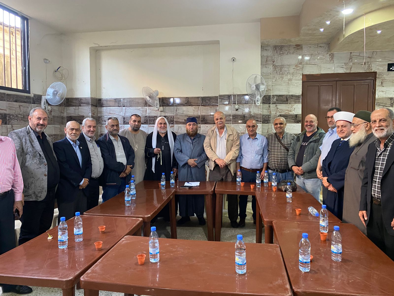 بدعوة كريمة من الفصائل الفلسطينية في الشمال  تم الاجتماع مع مشايخ وإئمة المساجد في مخيم نهر البارد في مجمع السيدة عائشة رضي الله عنها