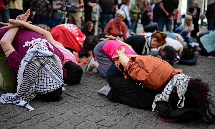 بعد “فضيحة الأسطول”.. إسرائيل لجنودها ووزرائها: اقتلوهم ودمروهم.. ولكن دون توثيق