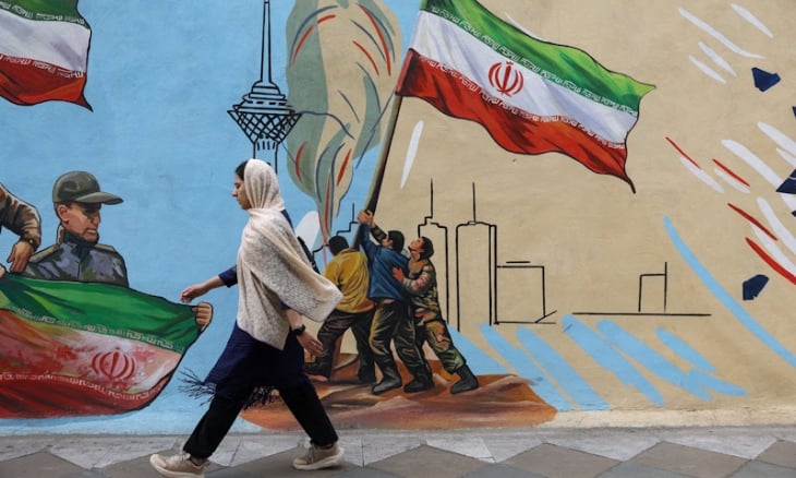 إيران تتحدث عن تقدم في ملفات عدة مع أمريكا من دون أن يكون الاتفاق وشيكا وتنفي فرض رسوم لعبور هرمز