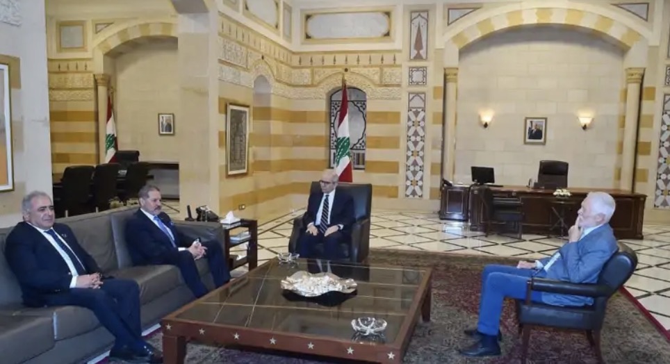 الرئيس سلام يستقبل الممثل الخاص للرئيس محمود عباس بحضور سفير دولة فلسطين لدى لبنان