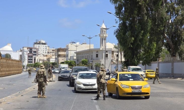ليبيا.. قتلى في اشتباكات بالزاوية وصرمان وفرار سجناء