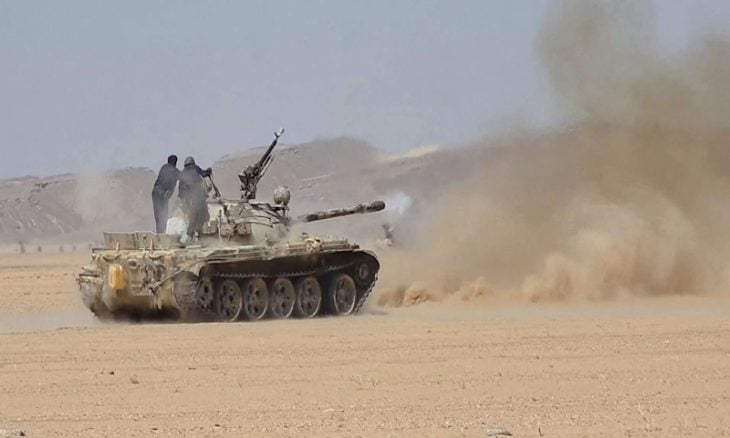 الحوثيون يسيطرون على المخا ويقتربون من بسط سيطرتهم على مضيق باب المندب