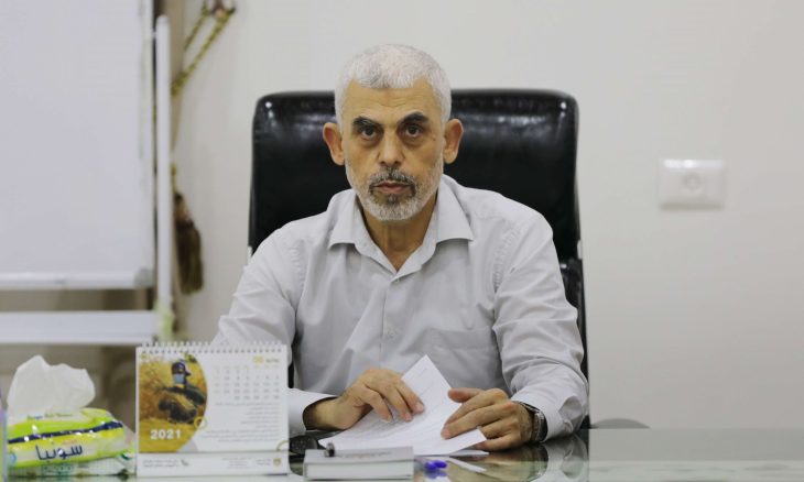 أكتوبر يكشف: السنوار براغماتي وإسرائيل بعقلية “الإبادة الجماعية”