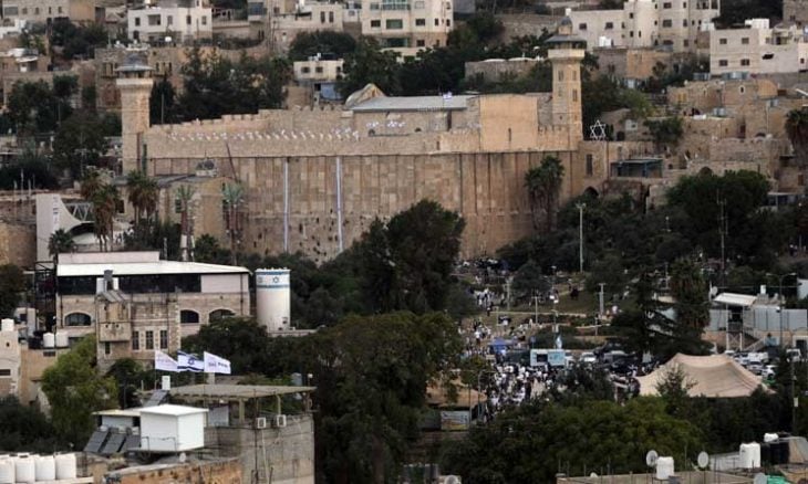 الخليل… بن غفير يقتحم الحرم الإبراهيمي مع مئات المستوطنين- (فيديو)