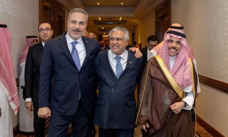 باكستان وتركيا ستنشران “قوات وقدرات عسكرية” في السعودية في ظل التصعيد مع الحوثيين