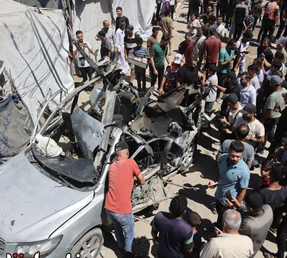 شهيدان ومصابون في قصف الاحتلال مركبة بمدينة غزة