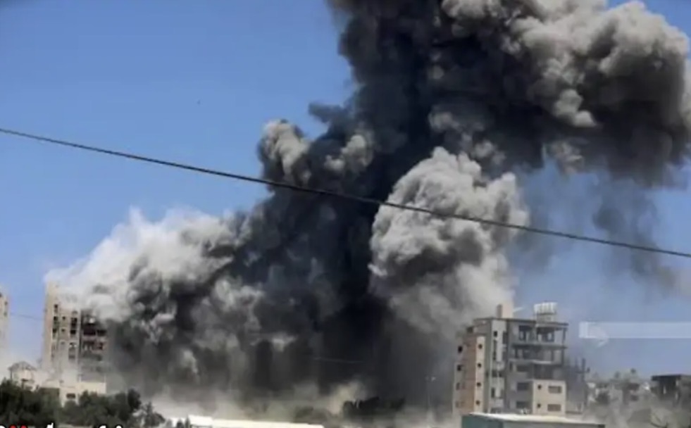 شهداء في غارة للاحتلال استهدفت نقطة شحن غرب خان يونس