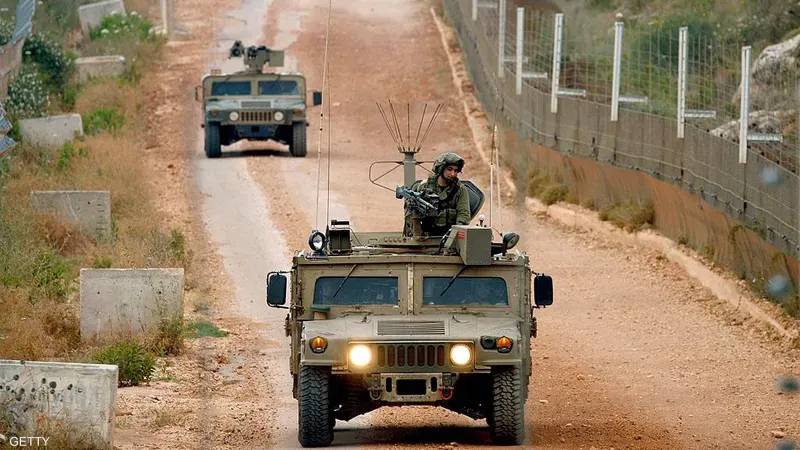 "ممنوع التجول بعد الخامسة"... دورية إسرائيلية تدخل معصرة جنوبية