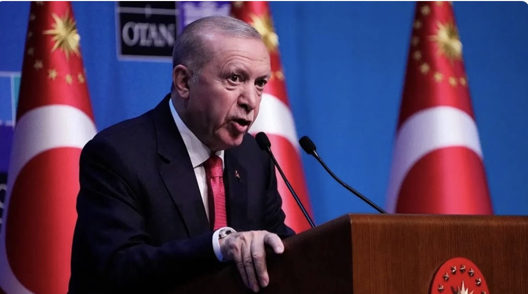 حظر الحجاب يفجّر خلافًا بين أنقرة وباكو… ومستشار أردوغان خارج الرئاسة